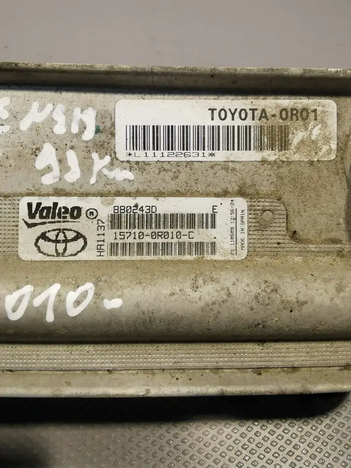 Toyota Avensis T270 (2009 - 2012) Кронштейн масляного фильтра — фото 3