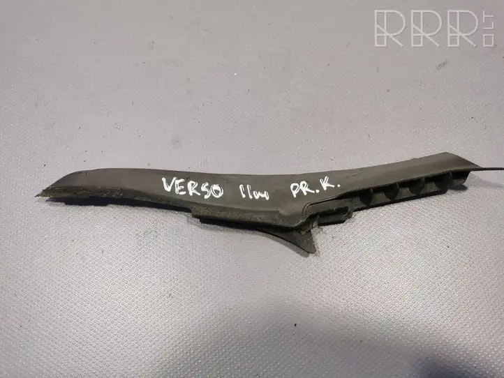 Toyota Verso (2009 - 2012) Накладка стоек лобового стекла — фото 1