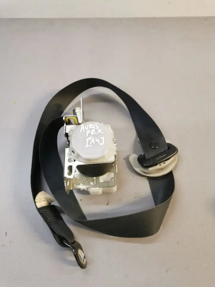 Toyota Auris E180 (2012 - 2018) Передний ремень безопасности — фото 1