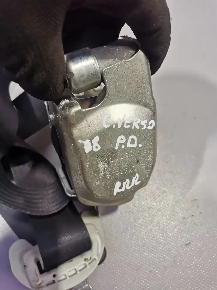 Toyota Corolla Verso AR10 (2004 - 2009) Передний ремень безопасности — фото 3