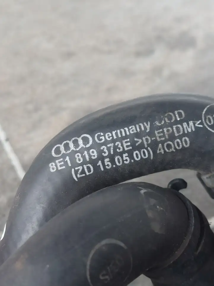 Audi A4 S4 B6 8E 8H (2000 - 2006) 8E1819373E Шланги радиатора печки — фото 2