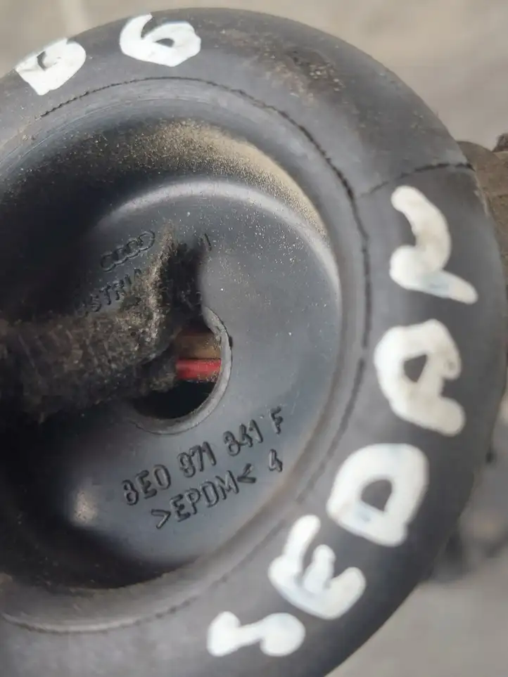 Audi A4 S4 B6 8E 8H (2000 - 2006) 8E0971841F Прочая электропроводка — фото 2