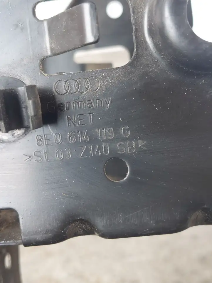 Audi A4 S4 B6 8E 8H (2000 - 2006) 8E0614119C Кронштейн блока ABS — фото 2