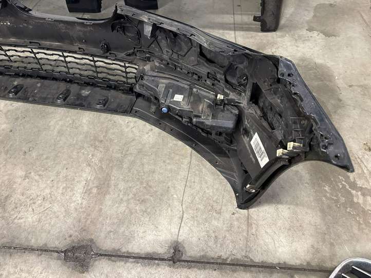 BMW 7 G11 G12 (2015 - 2022)  8064752 Комплект бампера