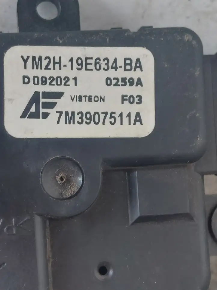 Volkswagen Sharan (2003 - 2010) 7M3907511A Двигатель задвижки потока воздуха — фото 3