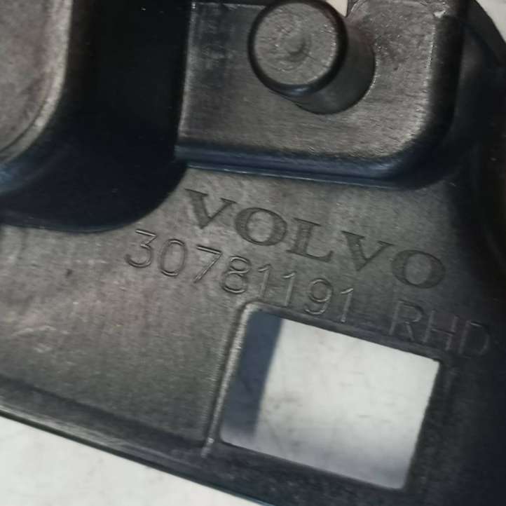 Volvo XC60 (2008 - 2013)  30781191 Рамка центрального динамика