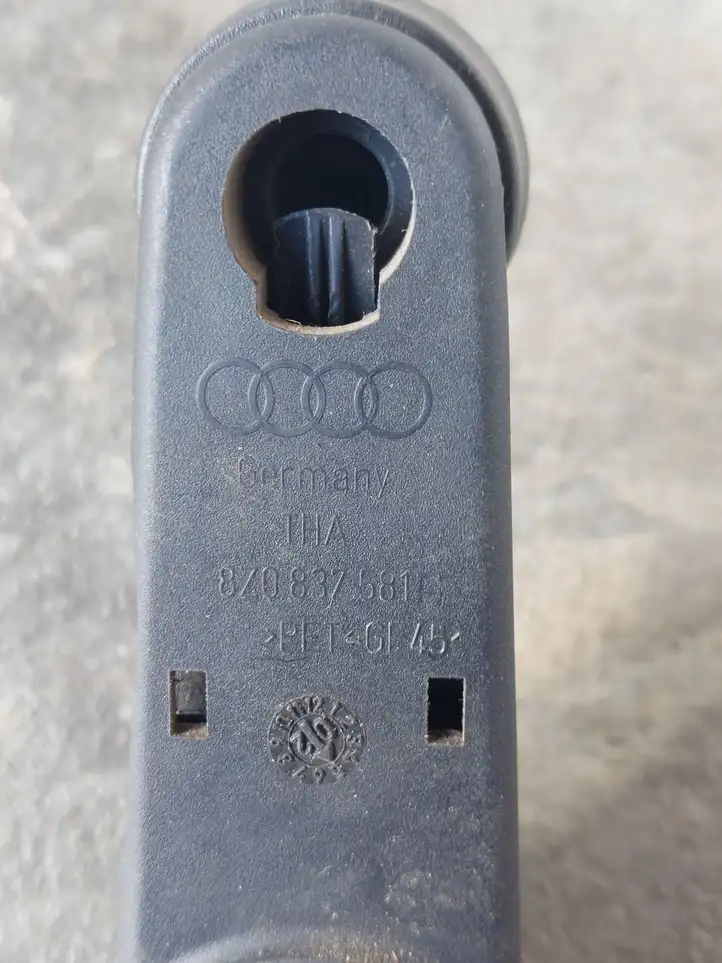 Audi A4 S4 B6 8E 8H (2000 - 2006) 8Z0837581F Ручка стеклоподъемника — фото 4