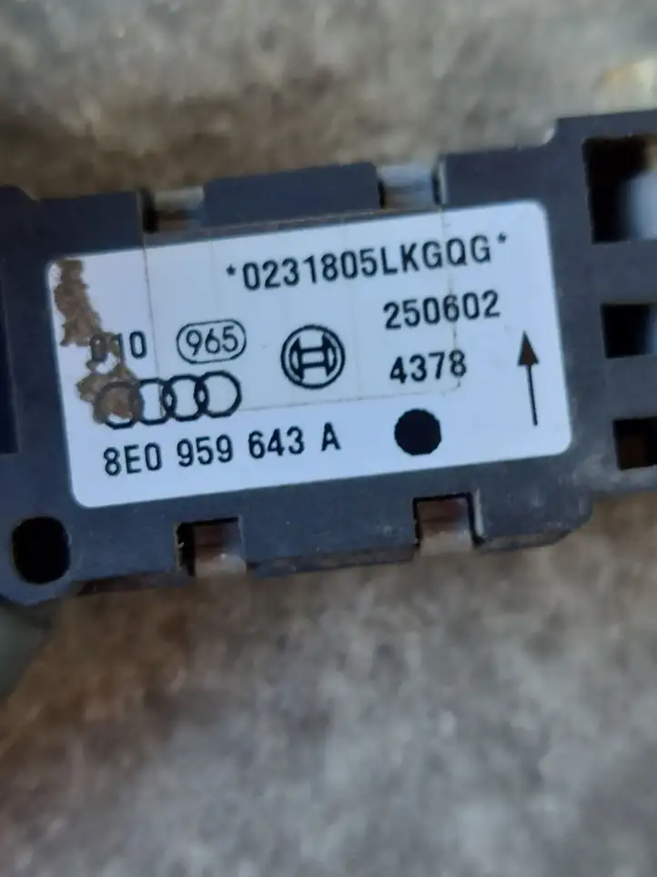 Audi A4 S4 B6 8E 8H (2000 - 2006) 8E0959643A Датчик удара SRS — фото 3