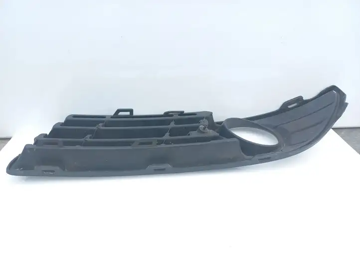 Volkswagen Polo (2005 - 2009) 6Q0853666G Решетка противотуманной фары — фото 2