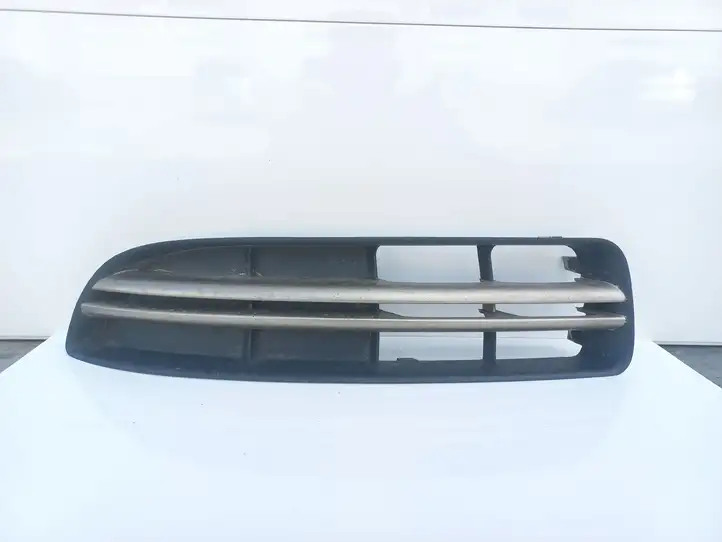 Skoda Superb B5 (3U) (2001 - 2008) 3U0853666 Нижняя решетка переднего бампера — фото 1