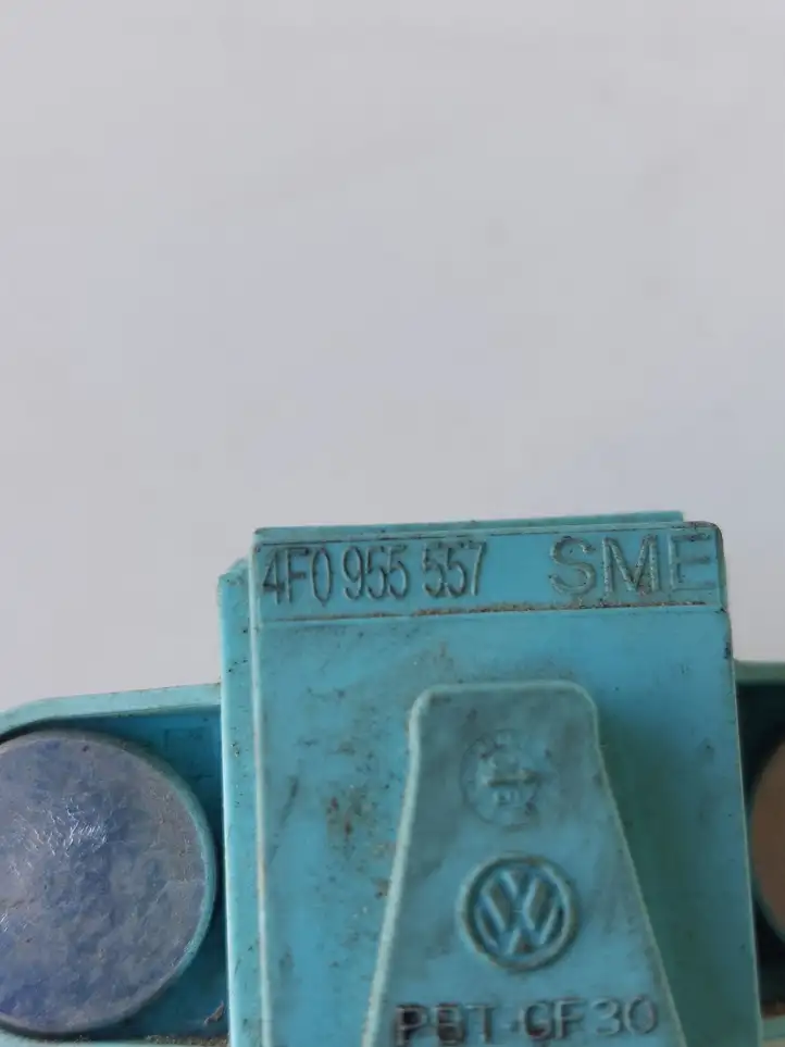 Skoda Octavia Mk1 (1U) (1996 - 2004) 4F0955557 Датчик удара SRS — фото 4