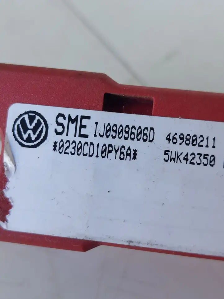 Skoda Octavia Mk1 (1U) (1996 - 2004) 1J0909606D Датчик удара SRS — фото 3