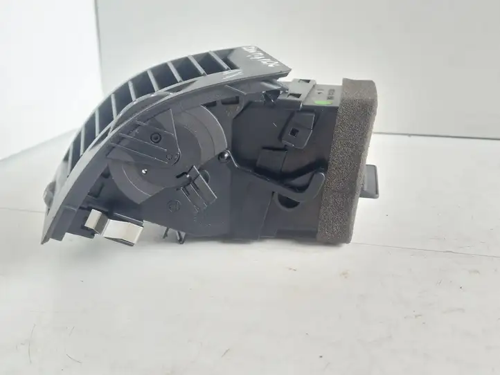 Skoda Octavia Mk2 (1Z) (2004 - 2013) 1Z0819701 Боковой воздушный дефлектор — фото 3