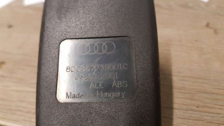 Audi A6 (2001 - 2004)  8D0857739D01C Задний средний замок ремня