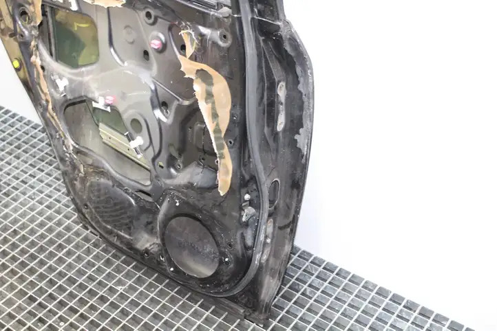 Toyota Avensis T270 (2012 - 2015) Задняя дверь — фото 8