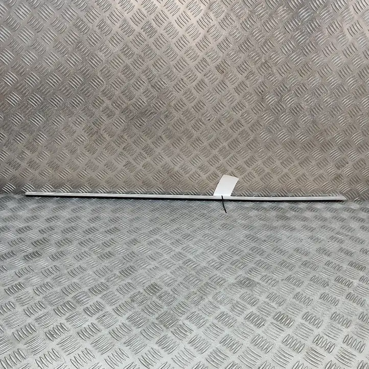 Volvo XC60 (2013 - 2017) 31385844 Накладка стекла двери — фото 1