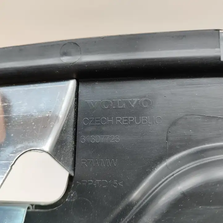 Volvo XC60 (2013 - 2017) 31307723 Отделка порога багажника — фото 8