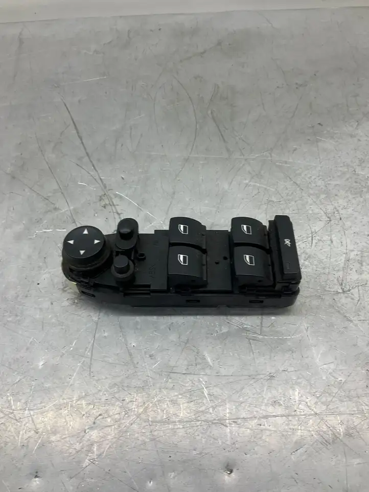 BMW 5 E60 E61 (2004 - 2010) 9122111 Кнопка стеклоподъемников — фото 3