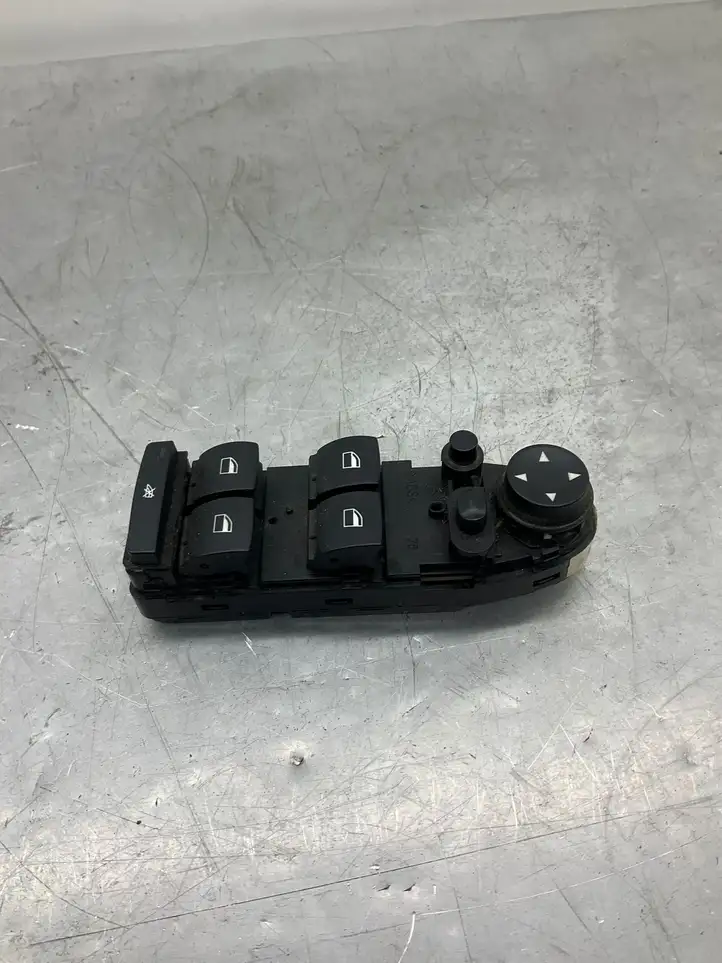 BMW 5 E60 E61 (2004 - 2010) 9122111 Кнопка стеклоподъемников — фото 5