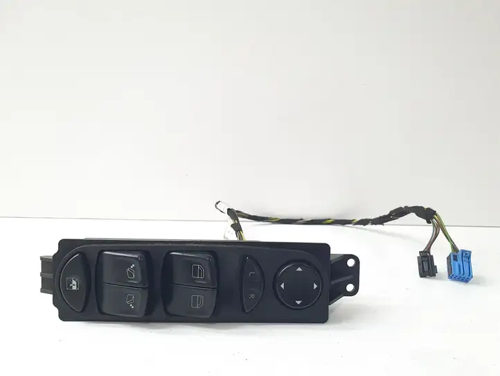 Mercedes-Benz Vito Viano W639 (2003 - 2010) A6395451213 Блок кнопок стеклоподъемников — фото 1