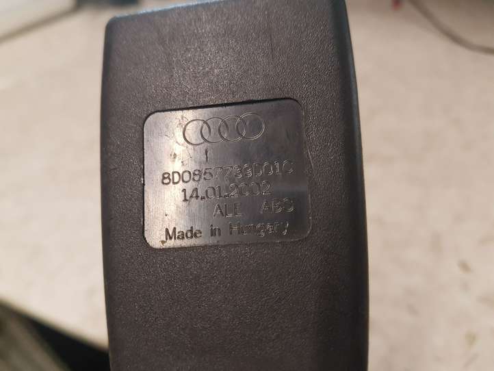 Audi A6 (2001 - 2004)  4B0857797 Задний средний замок ремня