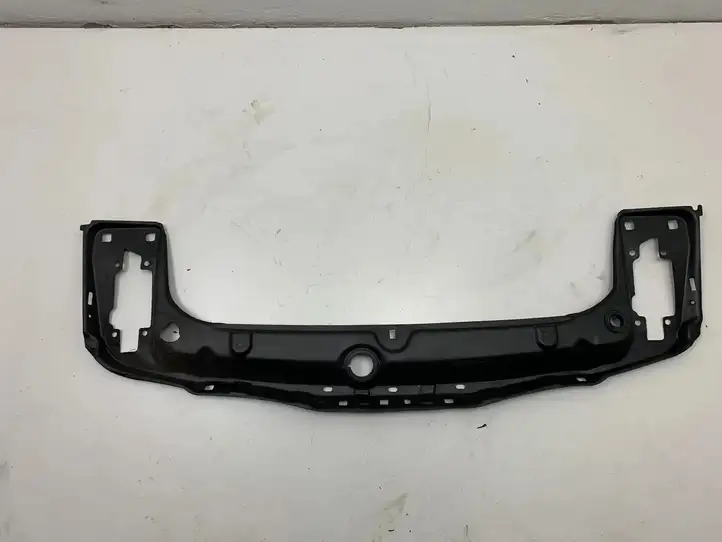 BMW 1 F20 F21 (2011 - 2019) 5164724578612 Верхняя панель радиатора — фото 1