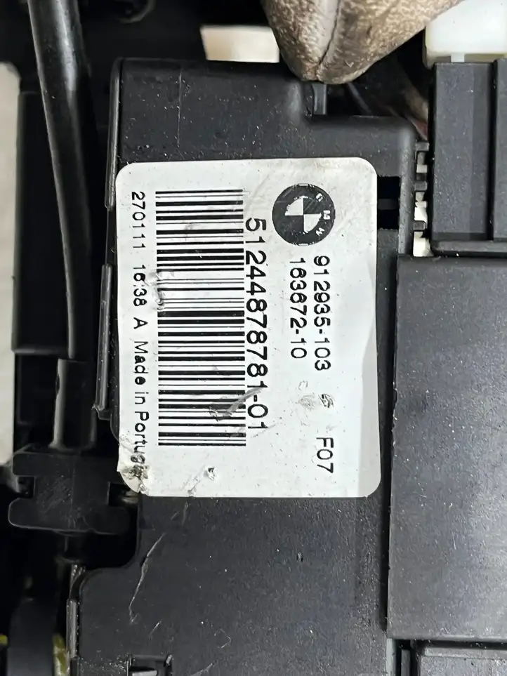 BMW 5 GT F07 (2010 - 2017) 913125 Замок крышки багажника — фото 3