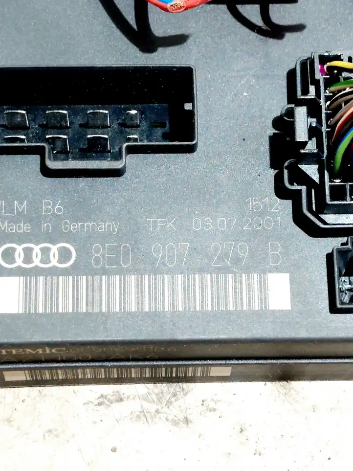 Audi A4 S4 B6 8E 8H (2000 - 2006) 8E0907279B Модуль комфорта — фото 2