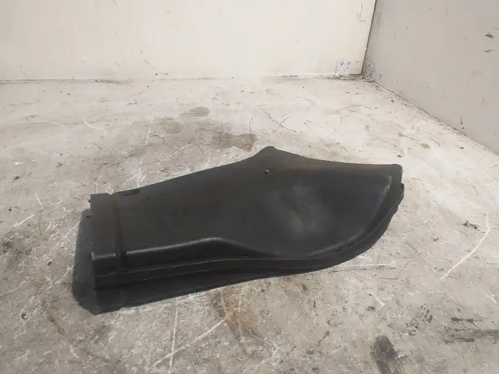 Audi A4 S4 B6 8E 8H (2000 - 2006) 8E0129618E Детали воздухозаборника — фото 2