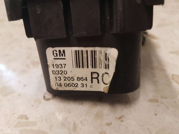 Opel Zafira (2006 - 2008)  13205864 Включатель фонарей