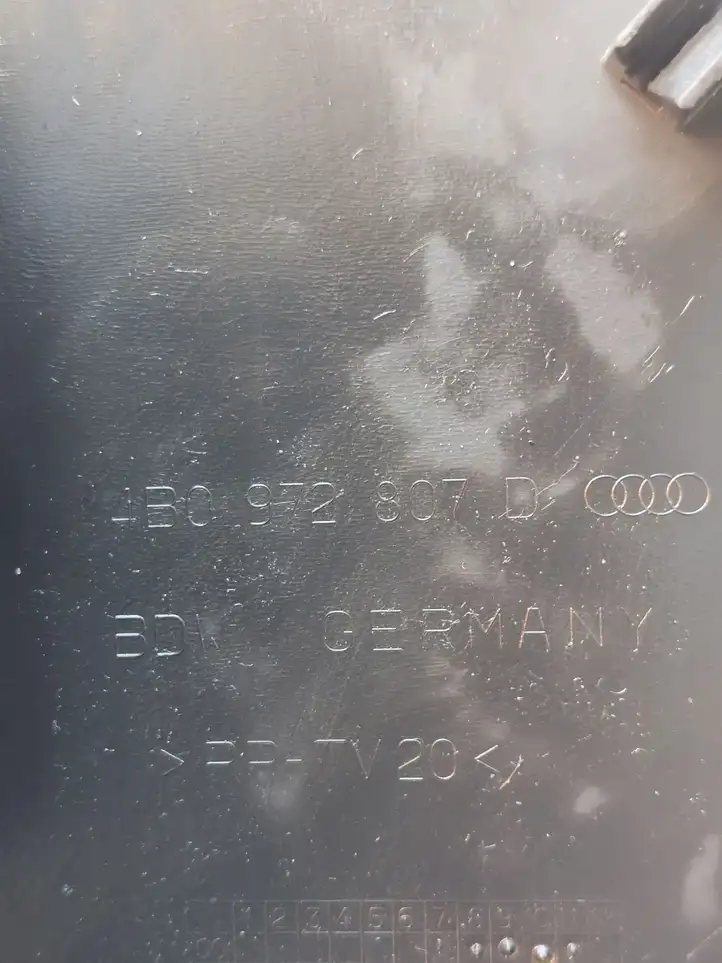 Audi A6 S6 C5 4B (2001 - 2004) 4B0972807D Крышка бачка ГУР — фото 3