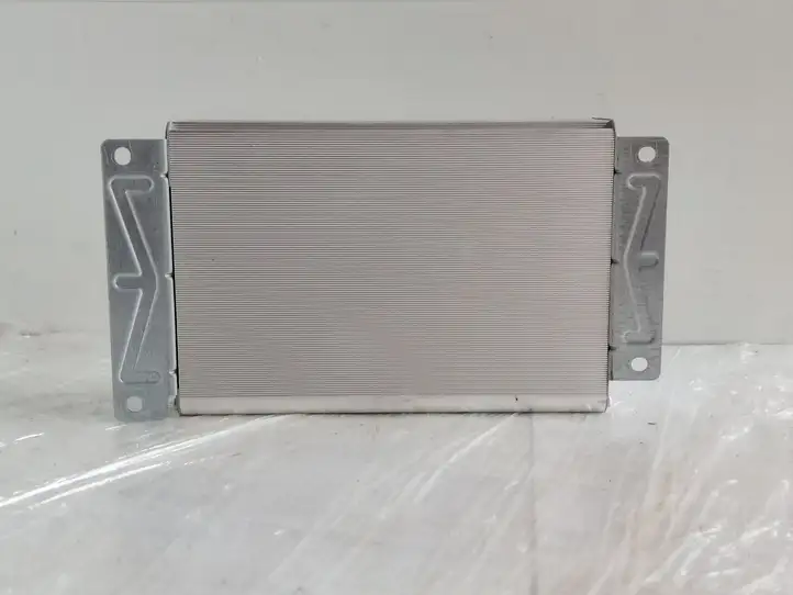 Audi A6 S6 C6 4F (2004 - 2008) 4F0035223 Усилитель звука — фото 1