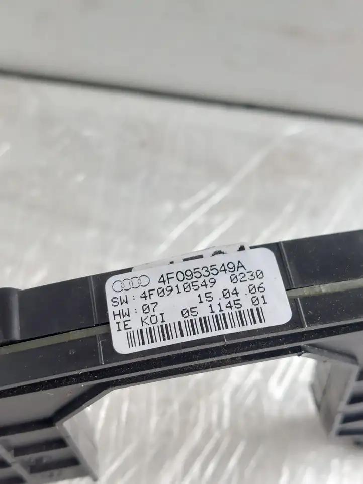 Audi A6 S6 C6 4F (2004 - 2008) 4F0910549 Датчик угла поворота руля — фото 2