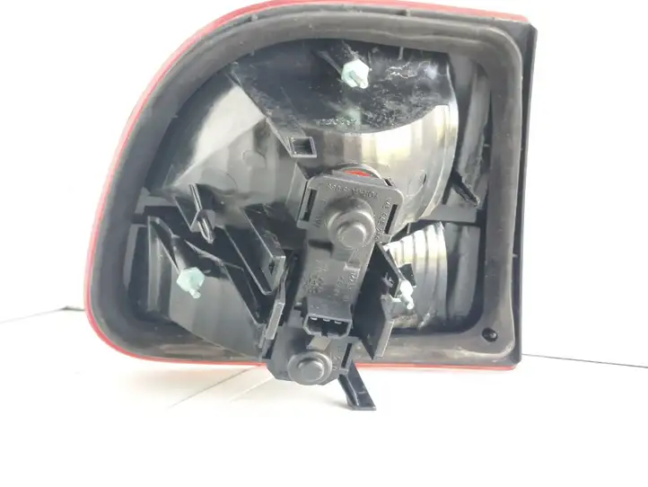 Seat Leon (1M) (1998 - 2006) 1M6945092B Задний фонарь в кузове — фото 2