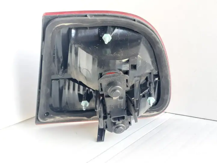 Seat Leon (1M) (1998 - 2006) 1M6945091B Задний фонарь в кузове — фото 2