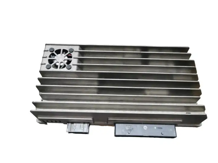 Audi A5 8T 8F (2007 - 2011) 8T0035223F Усилитель звука — фото 2