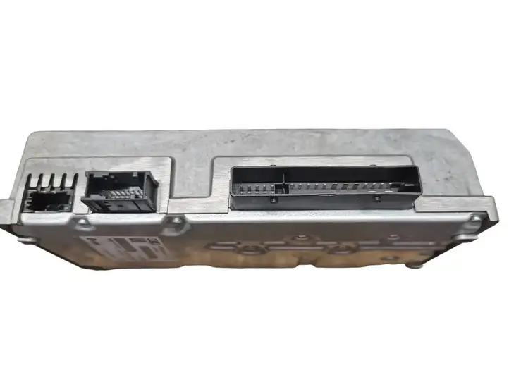 Audi A5 8T 8F (2007 - 2011) 8T0035223F Усилитель звука — фото 3