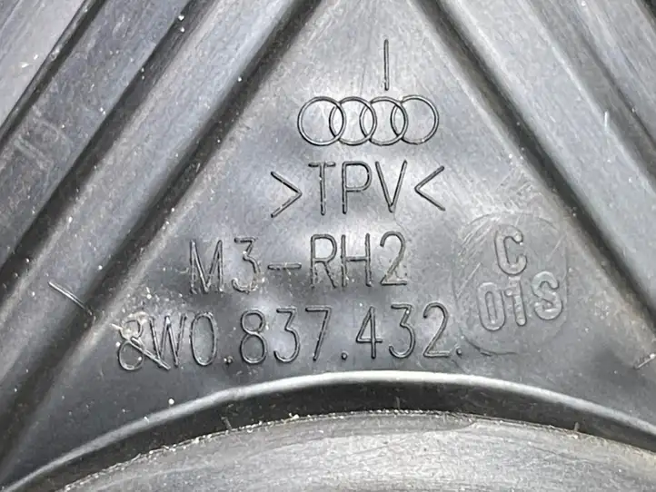 Audi A4 S4 B9 (2015 - 2019) 8W0837432 Накладка стекла передней двери — фото 8