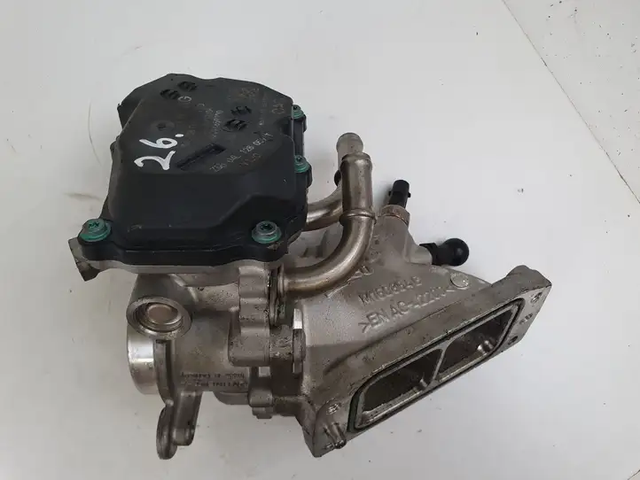 Seat Leon (5F) (2012 - 2019) 04L128063T Дроссельная заслонка — фото 1