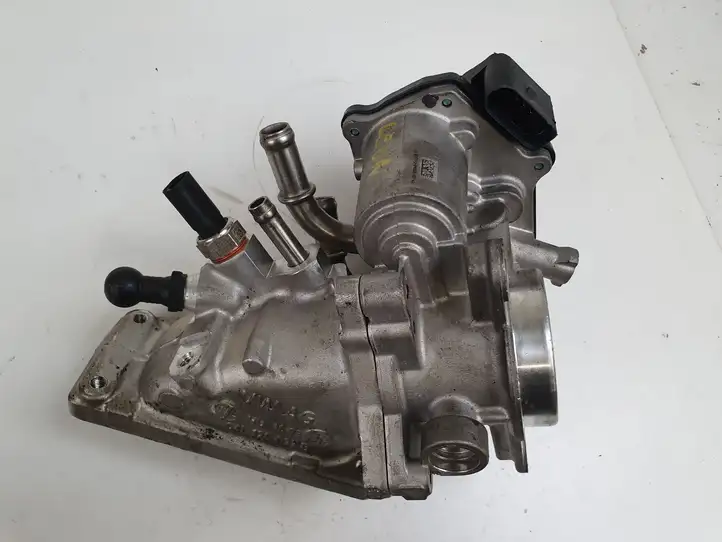 Seat Leon (5F) (2012 - 2019) 04L128063T Дроссельная заслонка — фото 4