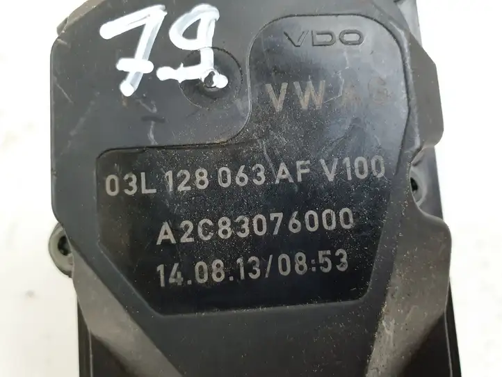 Audi A4 S4 B8 8K (2007 - 2011) 03L128063AF Дроссельная заслонка — фото 5