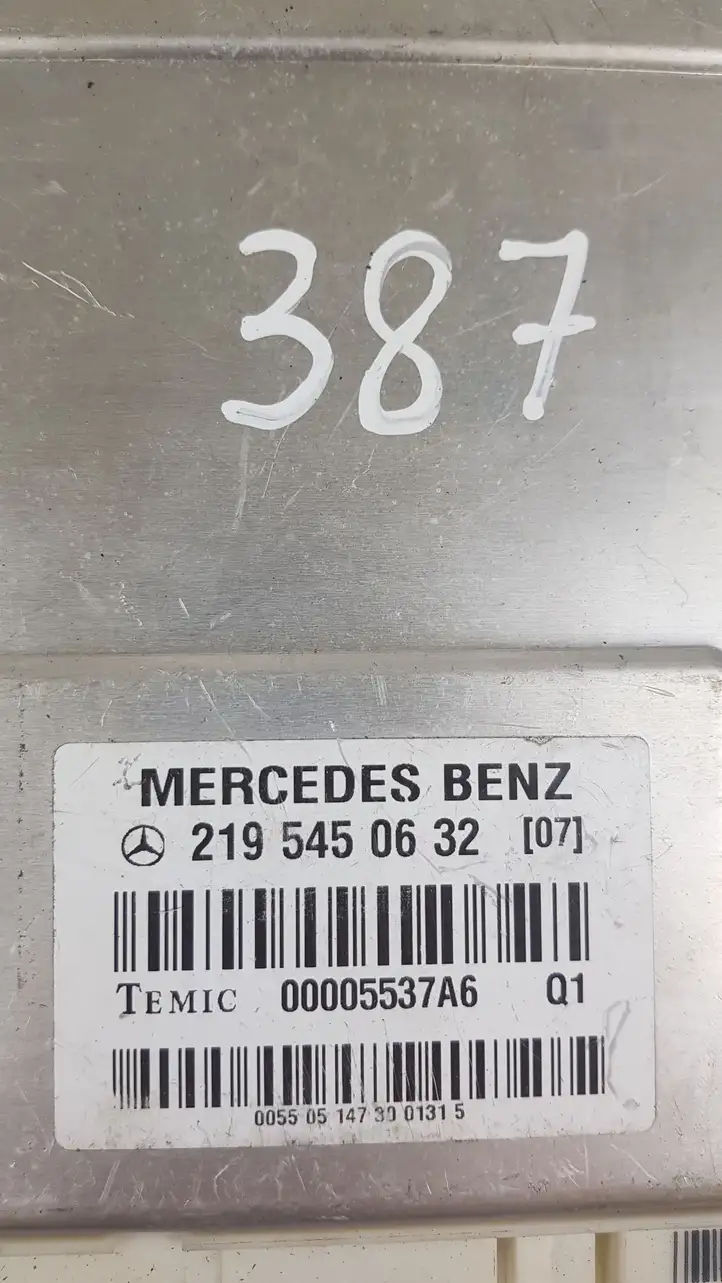 Mercedes-Benz CLS C219 (2003 - 2011) Блок управления пневмоподвеской — фото 4