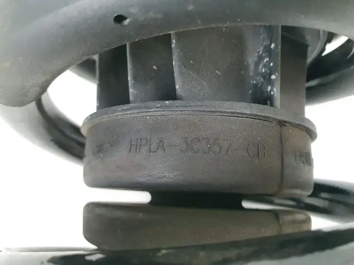 Land Rover Range Rover Sport L494 (2013 - 2017) HK625534AF Пружина задней подвески — фото 7