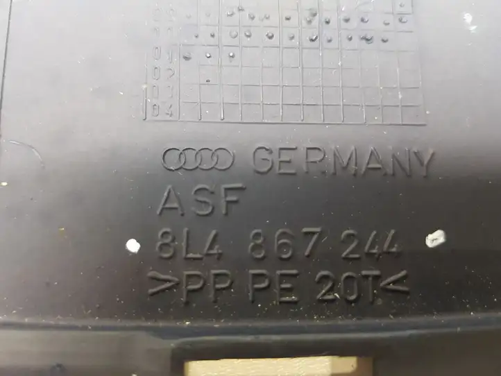 Audi A3/S3 8L (1996 - 2000) Нижняя обшивка стойки B — фото 3