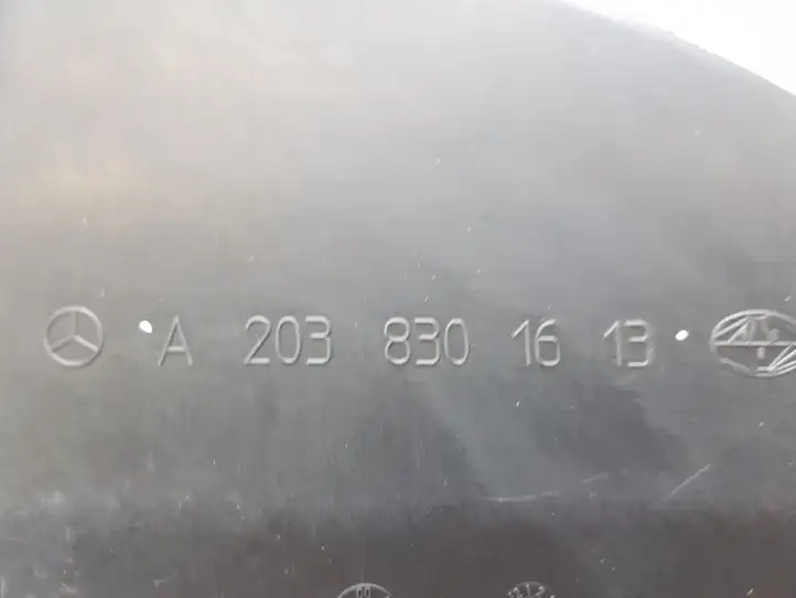 Mercedes-Benz C W203 (2000 - 2007) Крышка ящика предохранителей — фото 2