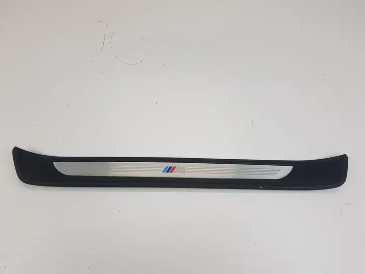 BMW 3 E90 E91 (2005 - 2012) Внутренняя отделка переднего порога — фото 1