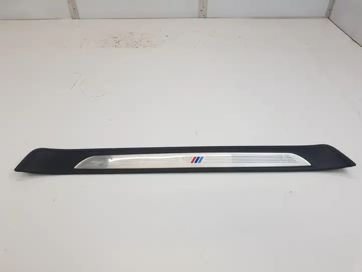 BMW 3 E90 E91 (2005 - 2012) Внутренняя отделка переднего порога — фото 3