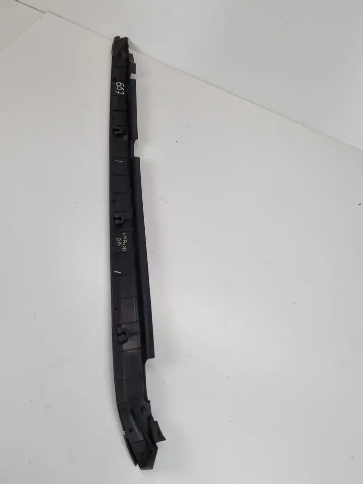 Lexus IS 220D-250-350 (2005 - 2010) Наружная отделка переднего порога — фото 3