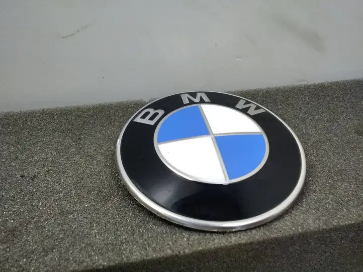 BMW X3 G01 (2018 - 2024) 7499154 Эмблема производителя — фото 2