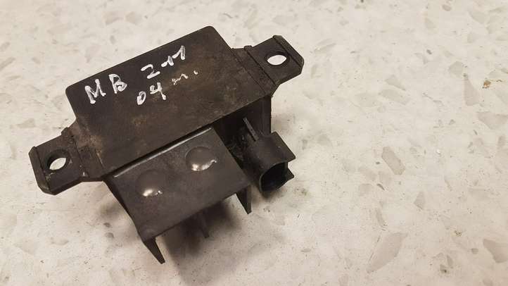 Mercedes-Benz E W211 (2002 - 2009)  A0025423819 Реле загрузки
